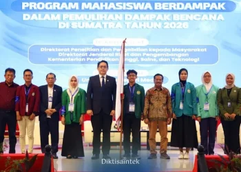 Kementerian Pendidikan Tinggi, Sains, dan Teknologi (Kemdiktisaintek) melepas 10.000 mahasiswa mengikuti program mahasiswa berdampak dalam pemulihan dampak bencana Sumatra di Auditorium Universitas Negeri Medan, Rabu (28/1).