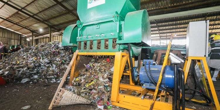 Pemerintah Kota Bandung menyiapkan optimalisasi enam unit pengolahan sampah berbasis Refuse Derived Fuel untuk mengurangi beban sampah perkotaan dengan mengadopsi praktik terbaik dari Kabupaten Banyumas