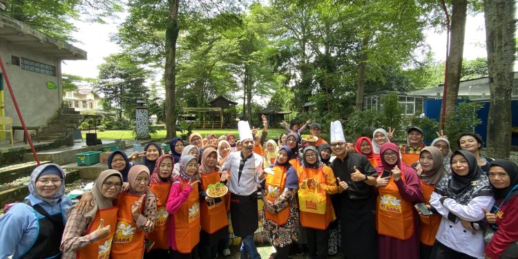 Peserta Akademi Burung Dara di Kandank Jurank Doank, Ciputat, Kota Tangsel