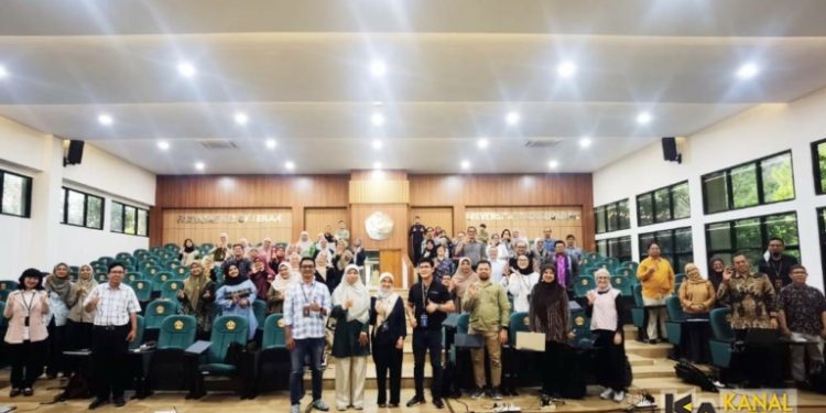 Suasana Workshop Google Artificial Intelligence Pro for Education yang dilaksanakan di Ruang Teater C3, Fakultas Kedokteran, Jatinangor pada Rabu, 11 Februari 2026.