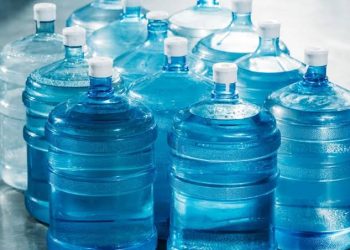 Memahami risiko Bisphenol A (BPA) serta pentingnya memilih galon BPA free demi menjaga kesehatan anak dan keluarga.