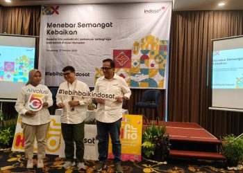 (Kiri-Kanan) Eni Nur Ifati VP-Head of External Communication, Swandi Tjia EVP-Head of Circle Jakarta Raya dan Eric Danari SVP-Head of Region Outer Jakarta dalam acara Media Update: Lebih Baik Indosat di Hotel Aviary Bintaro, Pondok Aren, Tangsel pada Jumat (27/2/2026).
