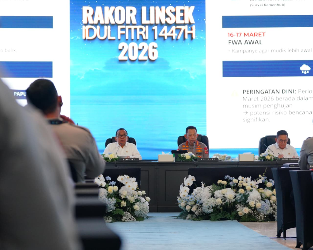 Kapolri Listyo Sigit Prabowo memimpin rapat koordinasi kesiapan Operasi Ketupat 2026.