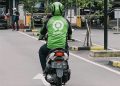 Pengemudi ojek online (Ojol).