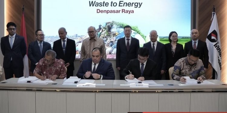 Danantara Indonesia mengumumkan mitra terpilih untuk fasilitas Waste-to-Energy (WtE) atau Pengolahan Sampah menjadi Energi Listrik (PSEL) di Bekasi dan Denpasar.