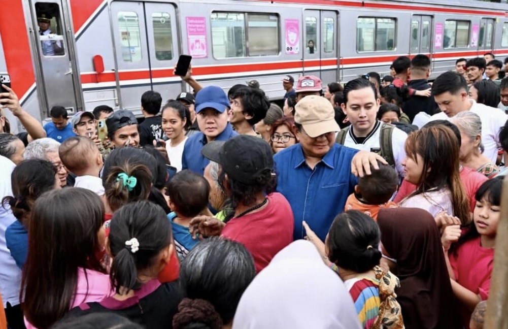 Presiden Prabowo Subianto melakukan kunjungan mendadak ke permukiman Kramat, Senen, Jakarta Pusat pada Kamis (26/3/2026).