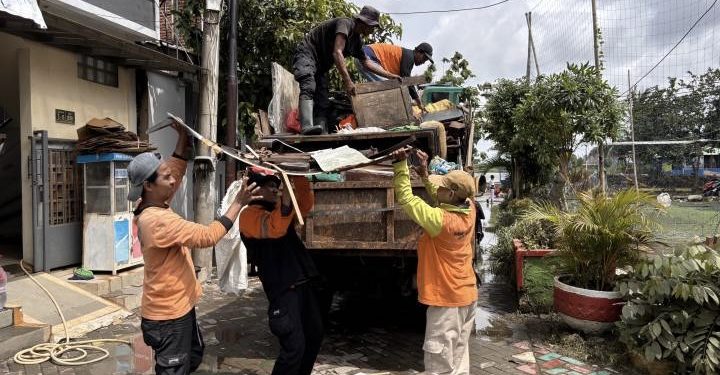 DLH Kota Tangerang angkut 8.532 ton sampah tanpa menimbulkan penumpukan di lingkungan masyarakat selama libur lebaran.
