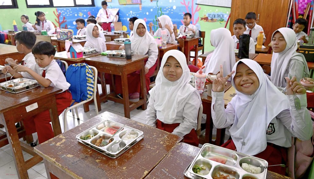 Pelaksanaan program Makan Bergizi Gratis
