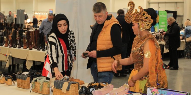 Brand Indonesia, CultureNature by Roka Collection tampil di POLSHOES Fair 2026 di Krakow, Polandia.