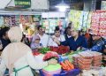 Harga plastik di Kota Bandung melonjak hingga empat kali lipat.