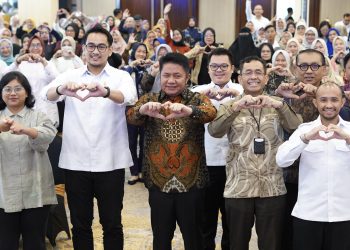 Gubernur Sumatera Selatan, Herman Deru, saat menghadiri kegiatan AIM ASEAN Roadshow yang digelar di Kantor Otoritas Jasa Keuangan (OJK) Sumsel, Rabu (8/4/2026).