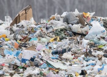 Ilustrasi sampah plastik