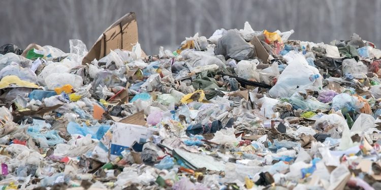 Ilustrasi sampah plastik