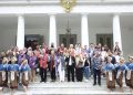 Sebanyak 12 perwakilan berbagai negara sahabat berkeliling lokasi wisata di Pulau Lima, Kabupaten Serang. 