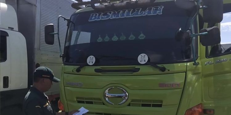 Karantina Bali menahan 25 ekor sapi tujuan Lampung setelah menemukan dugaan pemalsuan dokumen karantina