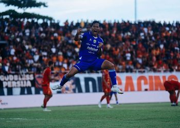 Pemain Persib Bandung, Adam Alis.
