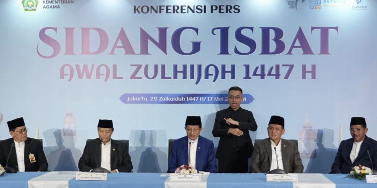 konferensi pers usai Sidang Isbat awal Zulhijah 1447 H yang berlangsung di Kantor Kementerian Agama, Jakarta, Minggu (17/5/2026).