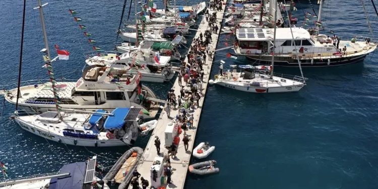 Kapal misi bantuan ke Gaza