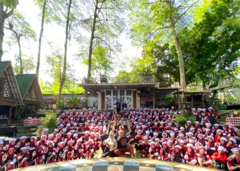 Sebanyak 147 siswa Sekolah Rakyat Menengah Atas 33 Tangerang Selatan mengikuti outing class memasak pizza bersama Danish Culinary School di Kandank Jurank Doang, Ciputat.