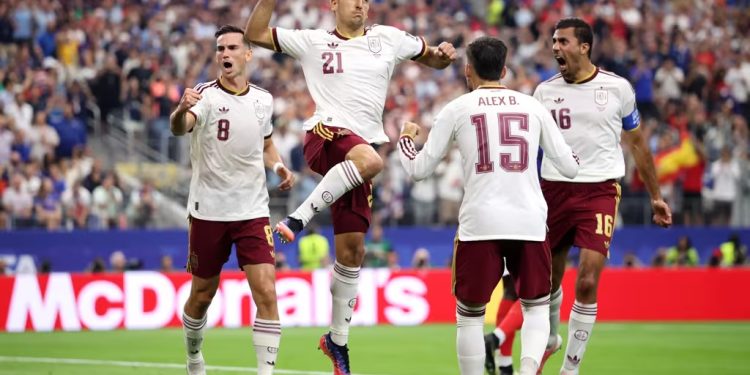 Spanyol memastikan tiket ke final Piala Dunia 2026 usai mengalahkan Prancis 2-0 di semifinal.