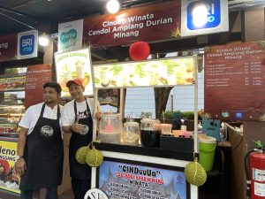 Uda Pay pemilik Cendol Ampiang Minang hadir di Festival Kuliner Serpong ke-14.